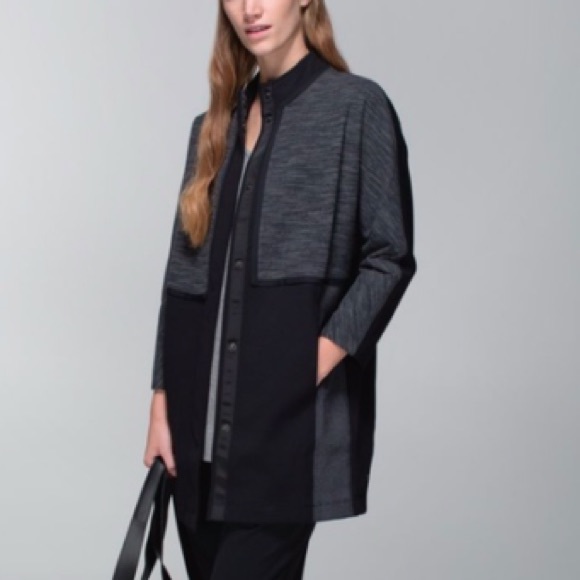 Lululemon Cocoon Car Coat Button Up Jacket Sz XS - Picture 1 of 7